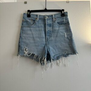 Levi’s Ribcage Jean Shorts